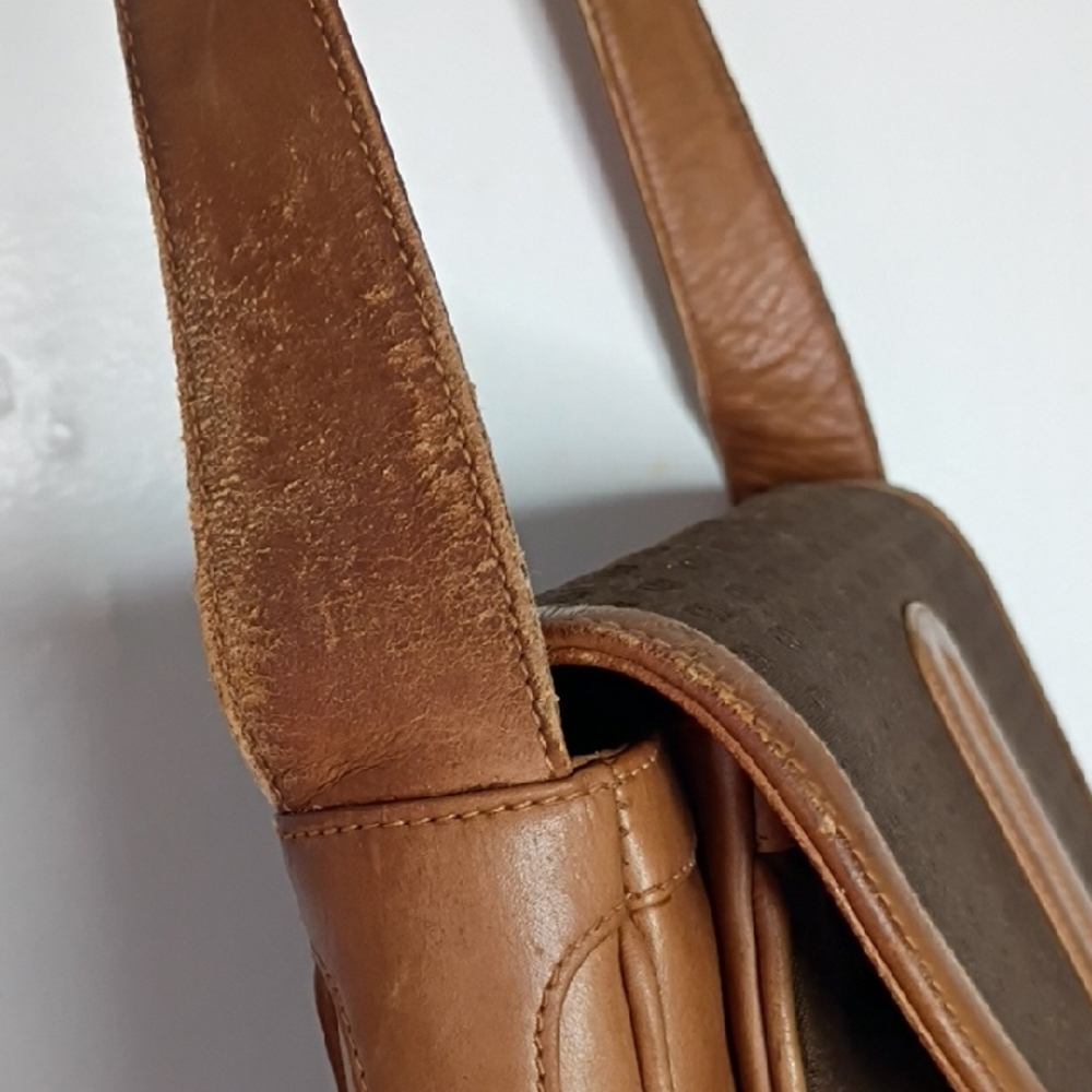 Gucci Brown and Tan Monogram Crossbody Bag - Picture 5 of 15